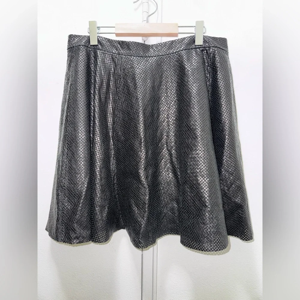 NWT Alice + Olivia Black Blaise Perforated Leather Lambskin Skirt 12